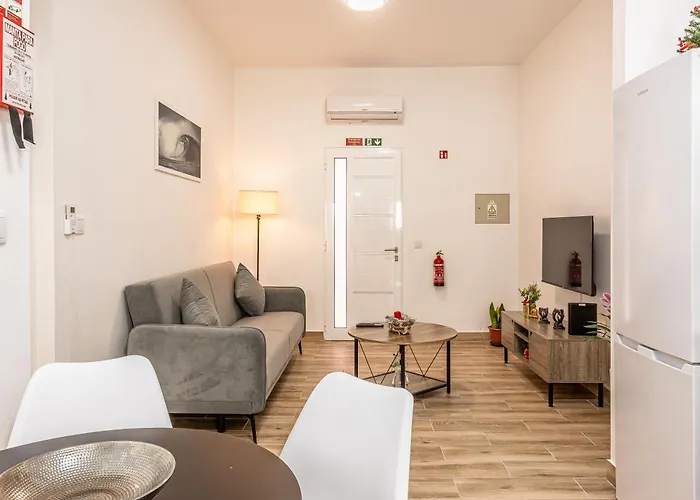 Ferreira's Retreat *